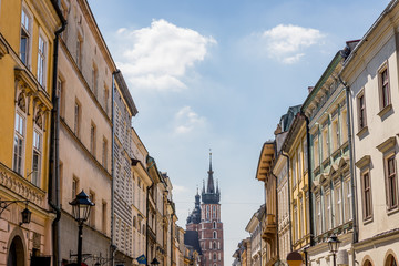 Fototapeta na wymiar Dans les rues de la Vieille Ville de Cracovie