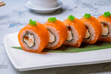 Philadelphia roll with salmon