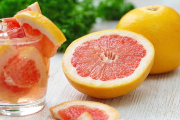 Fototapeta na wymiar Fresh fruit for cooking grapefruit cocktail
