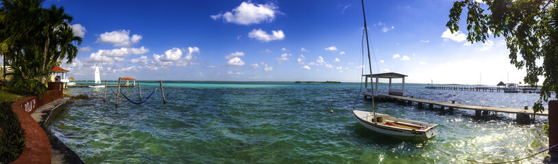 bote panoramico laguna