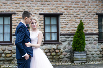 Fototapeta premium bride and groom wedding photosession