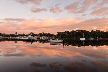 Obraz premium dawn Strahan harbour