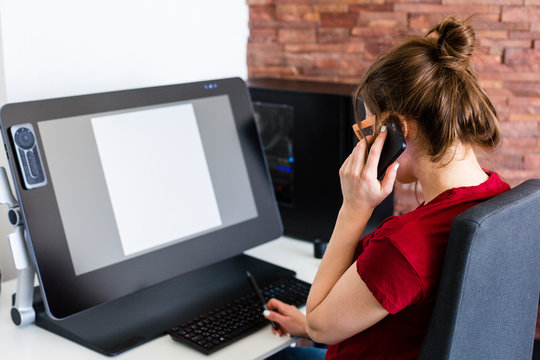 Woman working in the modern office