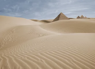 Crédence de cuisine en verre imprimé Sécheresse compositing piramid dans le désert égyptien