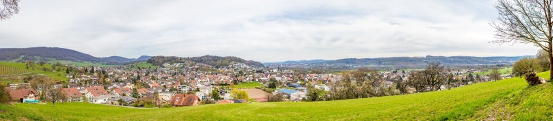 Fototapeta na wymiar Panorama Aufnahme von Erlinsbach in der Schweiz in Aargau und Solothurn