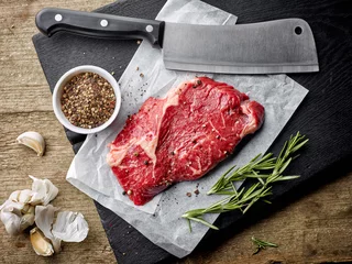 Keuken foto achterwand Steakhouse fresh raw beef steak