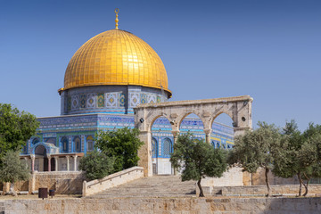 Fototapeta na wymiar The Dome of the Rock on the Temple Mount in Jerusalem, Israel.