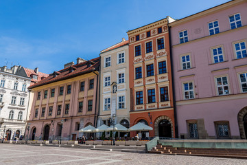Fototapeta na wymiar Immeubles sur la place Rynek Głowny