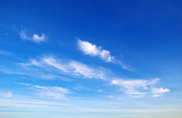 Fototapeta premium blue sky and white clouds