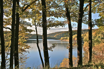 Herbstlandschaft am See