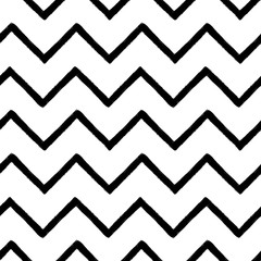 Hand drawn textured zig zag seamless pattern. Vector ilustration.