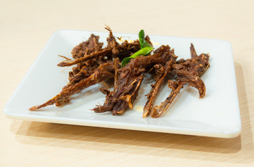 Duck fried duck is played as a hors d'oeuvres.