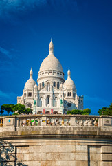 Fototapeta premium Katedra Sacre Coeur na Montmartre
