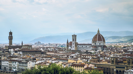 Fototapeta na wymiar fotografía realizada desde la piazzale michelangelo, Florencia, Italia