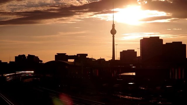 Berlin Silhouette Nahverkehr