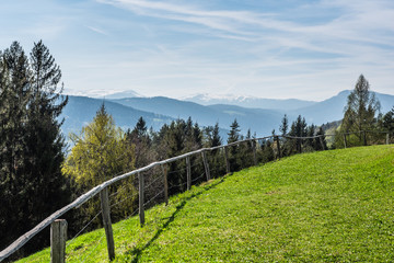 Holzzaun mit Weitblick