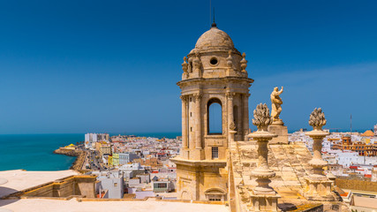 Küste von Cádiz mit Kathedrale © T. Linack