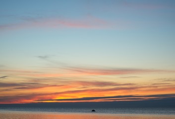 Obraz premium Beautiful sunset at the sea
