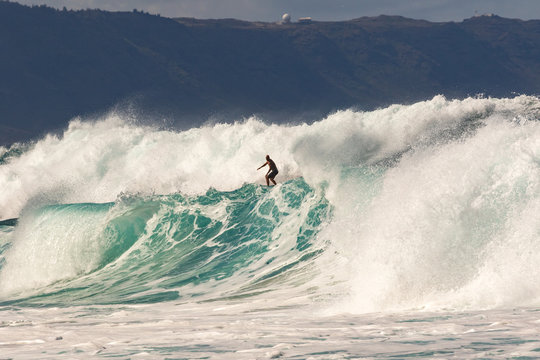 Surfing the Banzai Pipeline, North Shore of Oahu, Hawaii