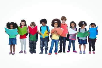 Obraz premium A row of children standing together reading books