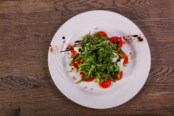 Caprese salad with arugula