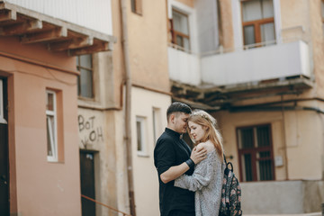 Fototapeta premium couple in city