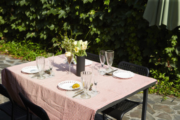 table setting 