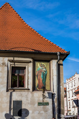 Dans les rues de la Vieille Ville de Cracovie