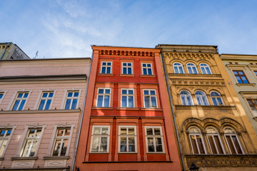 Dans les rues de la Vieille Ville de Cracovie