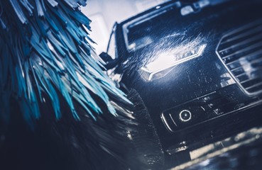 Fototapeta premium Nowoczesna myjnia samochodowa
