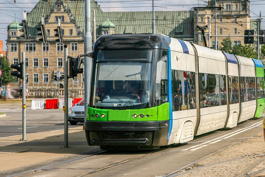 Moderne Stadtbahn In Stettin