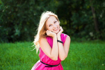 Obraz premium Portrait close up of young beautiful blonde woman