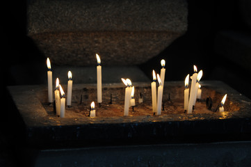 Candle of the front of the grave-2