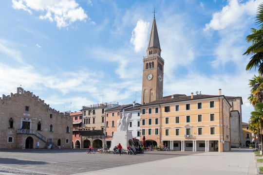 der Rathausplatz in Portogruaro