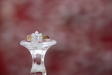 flower diamond on gold ring