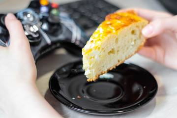 Food at the computer