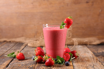 strawberry milkshake or smoothie