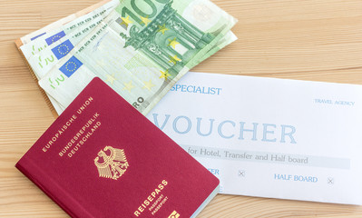Reisepass, Geld und Voucher