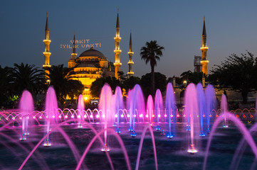 Fototapeta na wymiar Sultan Ahmet Mosque on sunset