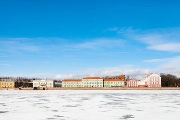 Fototapeta na wymiar blue sky over Saint Petersburg State University