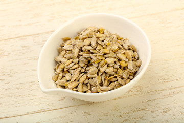 Peeled sunflower seeds