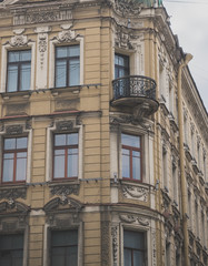 Fototapeta na wymiar Building facade at Nevsky Prospect in Sankt-Petersburg, Russia.