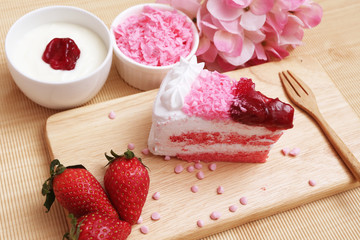 Strawberry yoghurt cake
