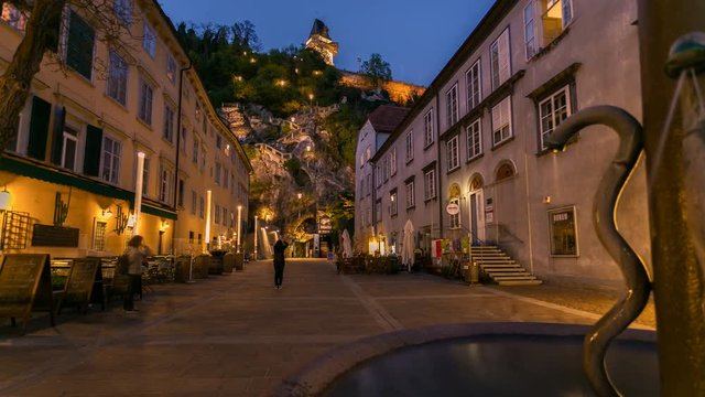 Schlossbergtreppe Graz zum Sonnenuntergang in 4K