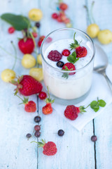 yoghurt with chia seeds