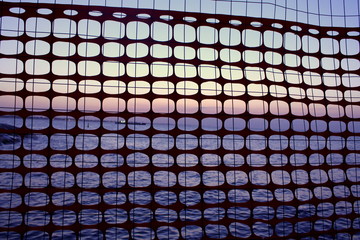 Gitter vor dem Meer