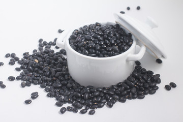 Fototapeta na wymiar Black beans in a bowl