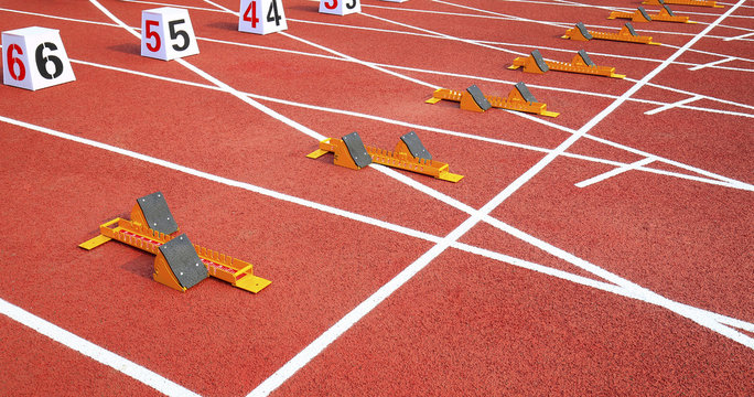 The starter is on the track, on the track