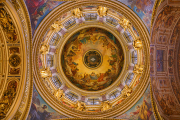 Obraz premium panoramic view on interior Isaac's cathedral, Saint-Petersburg, Russia