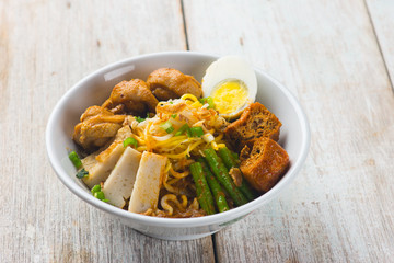 curry chicken noodle